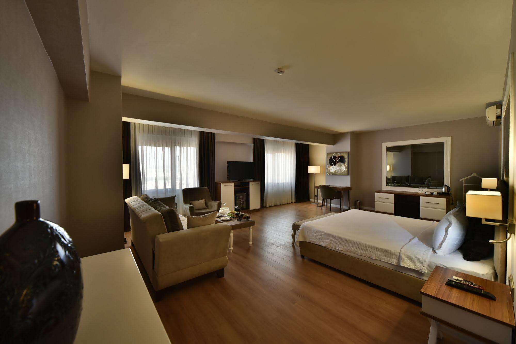 North Point Hotel Денизли Екстериор снимка