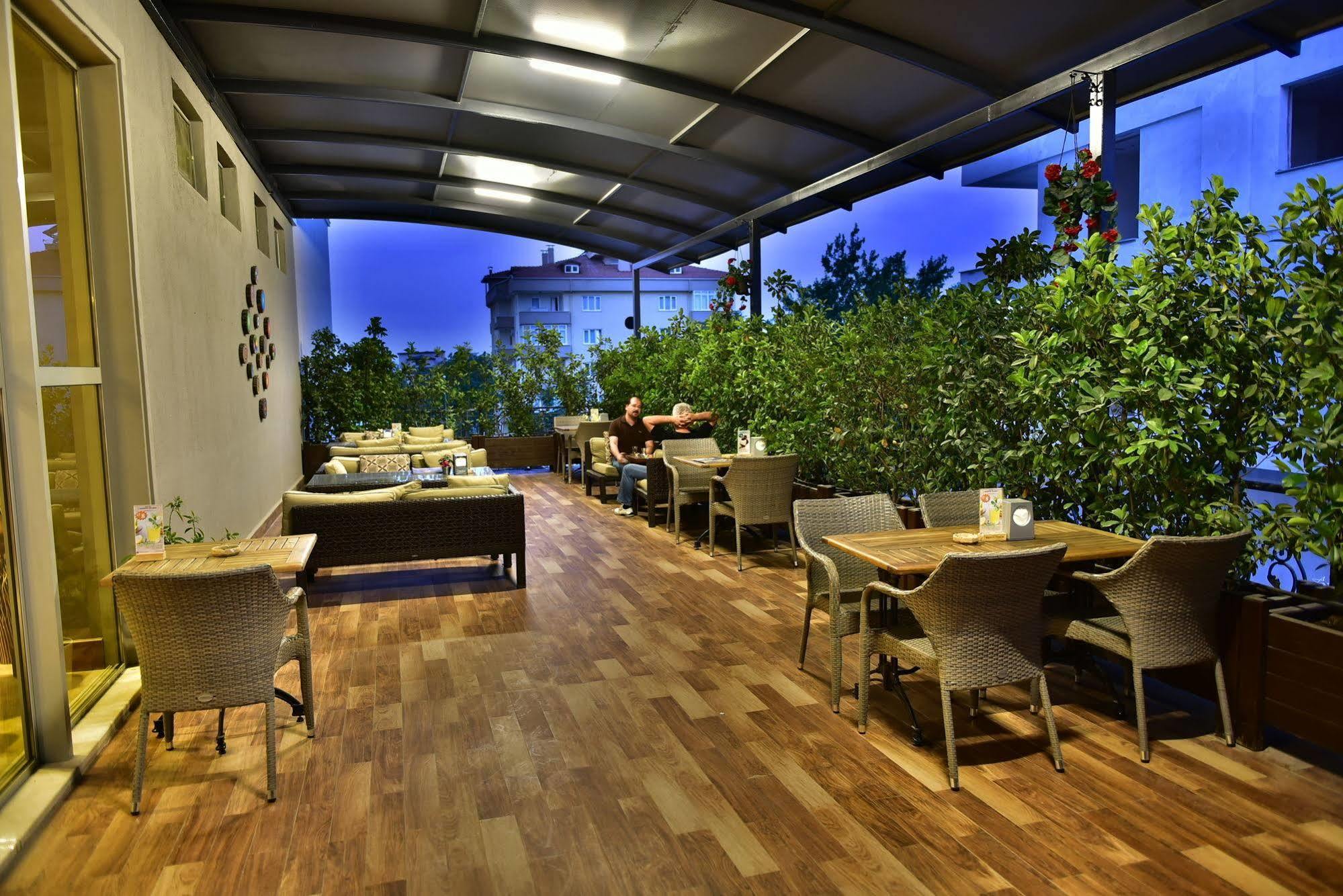 North Point Hotel Денизли Екстериор снимка